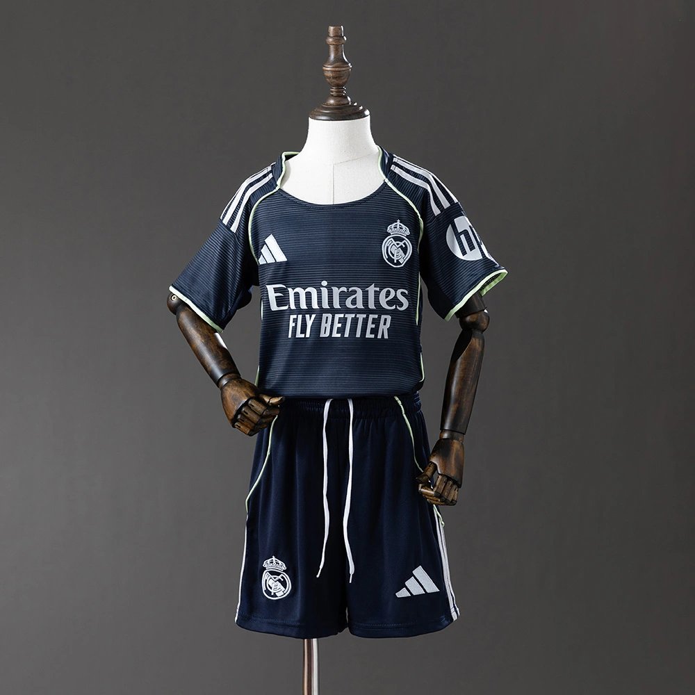 Kit enfant Maillot + Short Real Madrid Extérieur 2025/2026